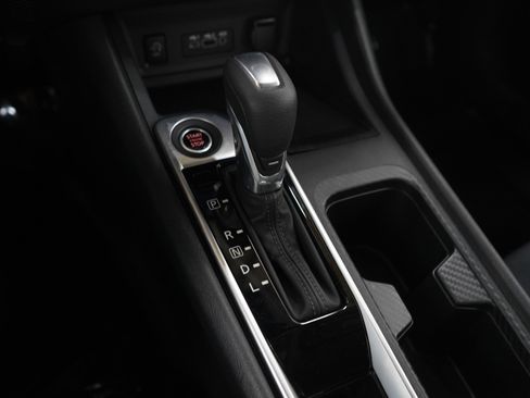 Used 2025 Nissan Sentra SV w/ All-Weather Package FWD image 22
