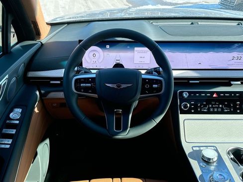 Used 2025 Genesis GV80 2.5T Advanced image 10