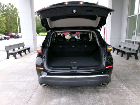 Used 2023 Nissan Murano SV AWD/4WD image 19