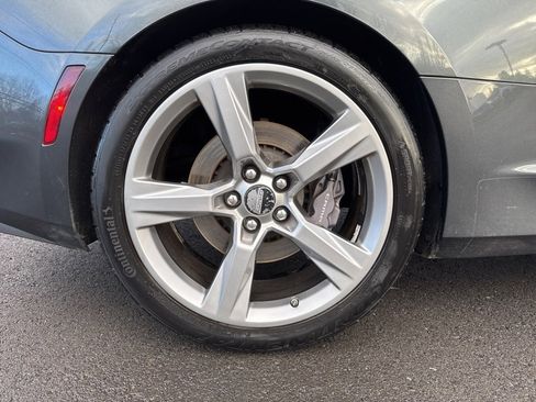 Used 2017 Chevrolet Camaro SS image 9