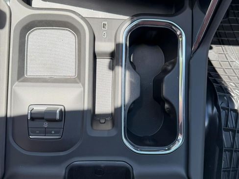 New 2026 GMC Sierra 2500 Denali Ultimate AWD/4WD image 34