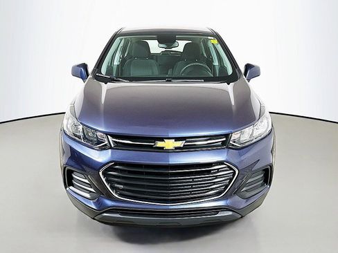 Used 2019 Chevrolet Trax LS image 2