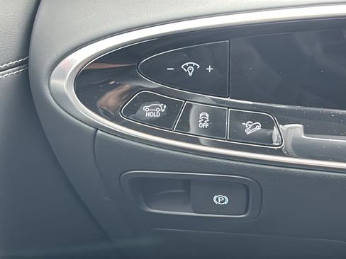 Certified 2026 Genesis GV70 2.5T AWD/4WD image 29