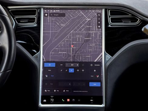 Used 2016 Tesla Model X 75D image 18