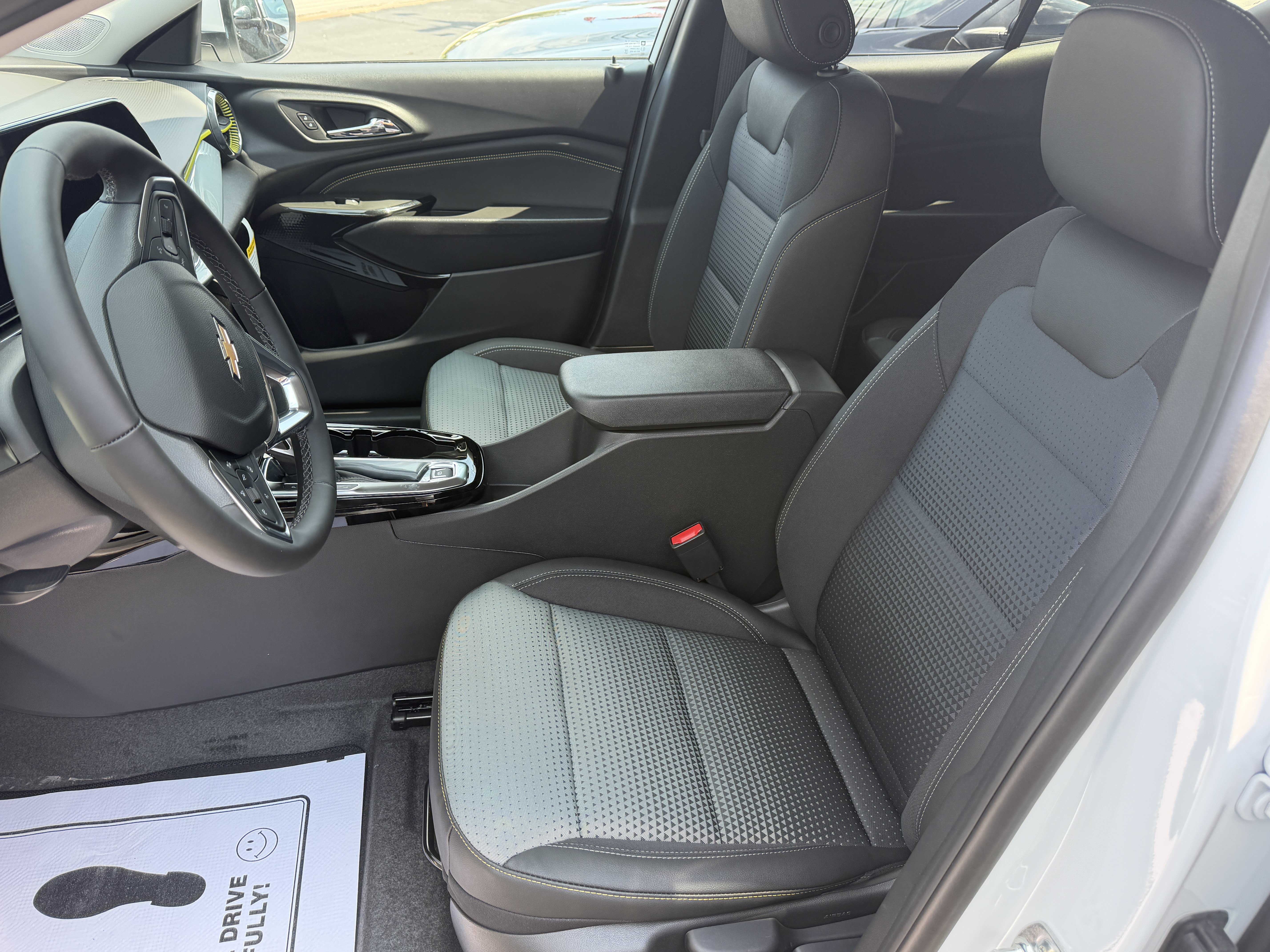 New 2026 Chevrolet Trax LT w/ Driver Confidence Package FWD image 9