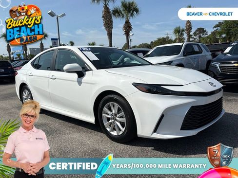 Used 2025 Toyota Camry LE FWD image 9