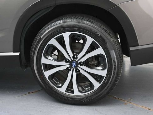 Used 2024 Subaru Forester Limited AWD/4WD image 5