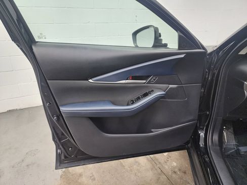 Used 2020 MAZDA CX-30 FWD image 9