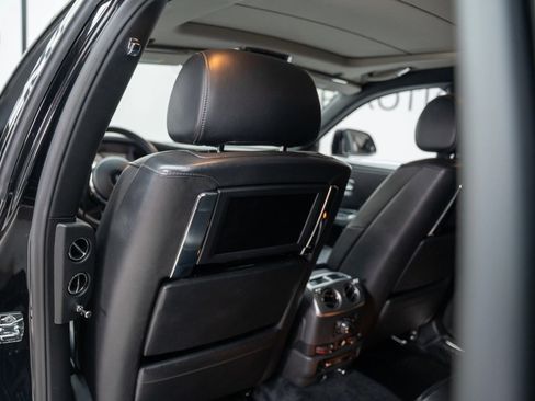 Used 2013 Rolls-Royce Ghost image 32