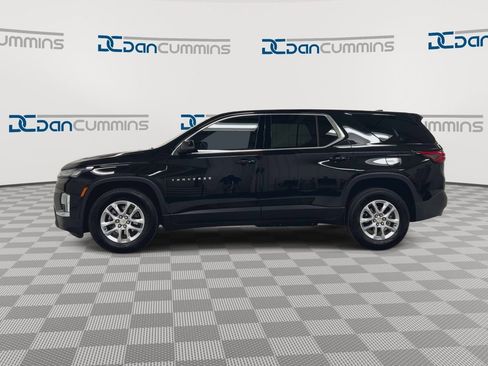 Used 2023 Chevrolet Traverse LS FWD image 5