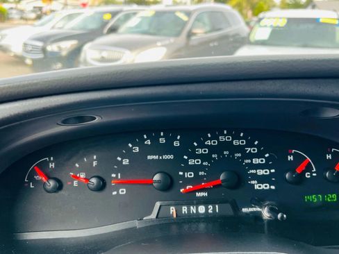 Used 2008 Ford E-250 and Econoline 250 image 12