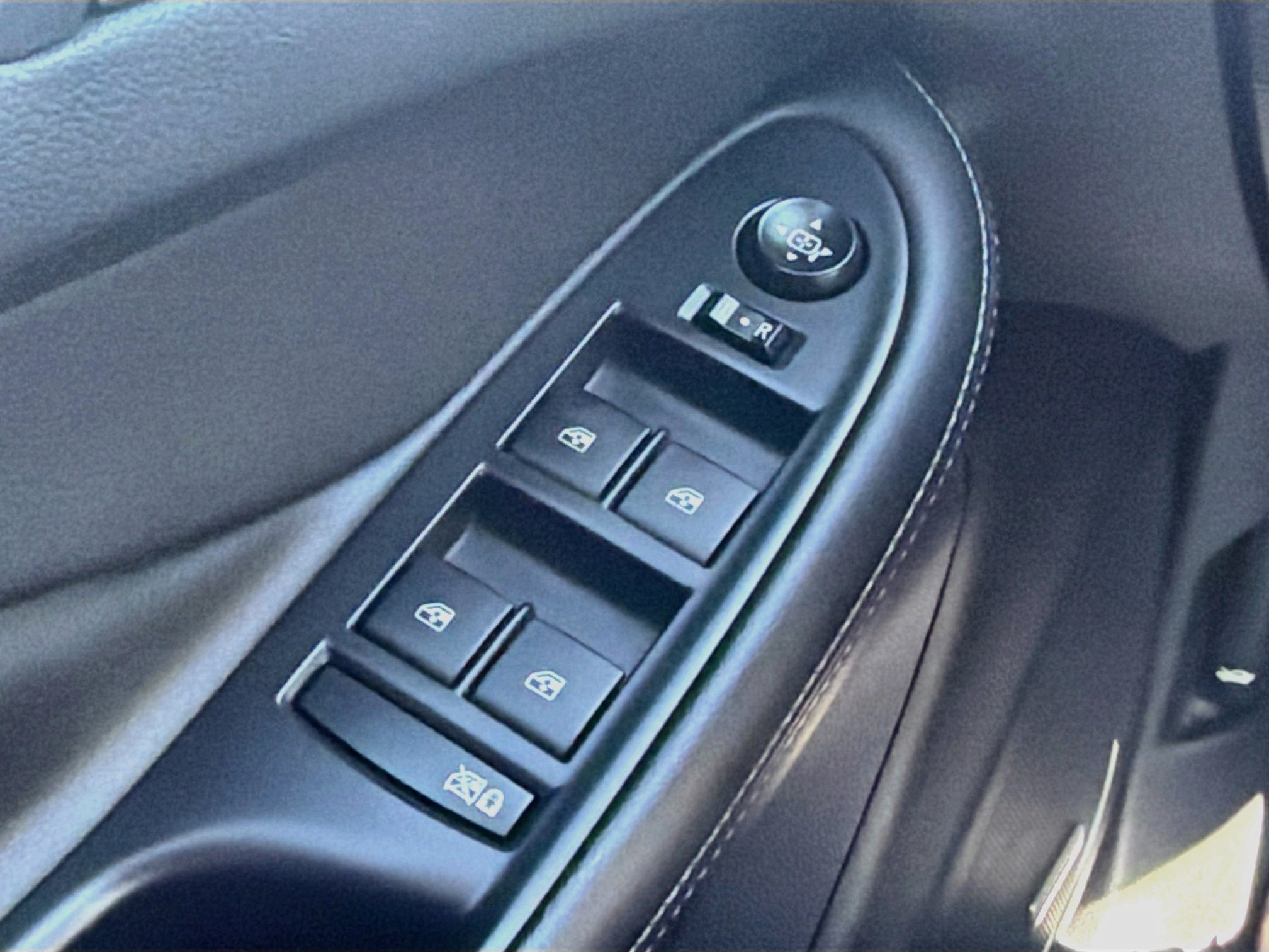 Used 2020 Buick Envision Premium AWD/4WD image 13