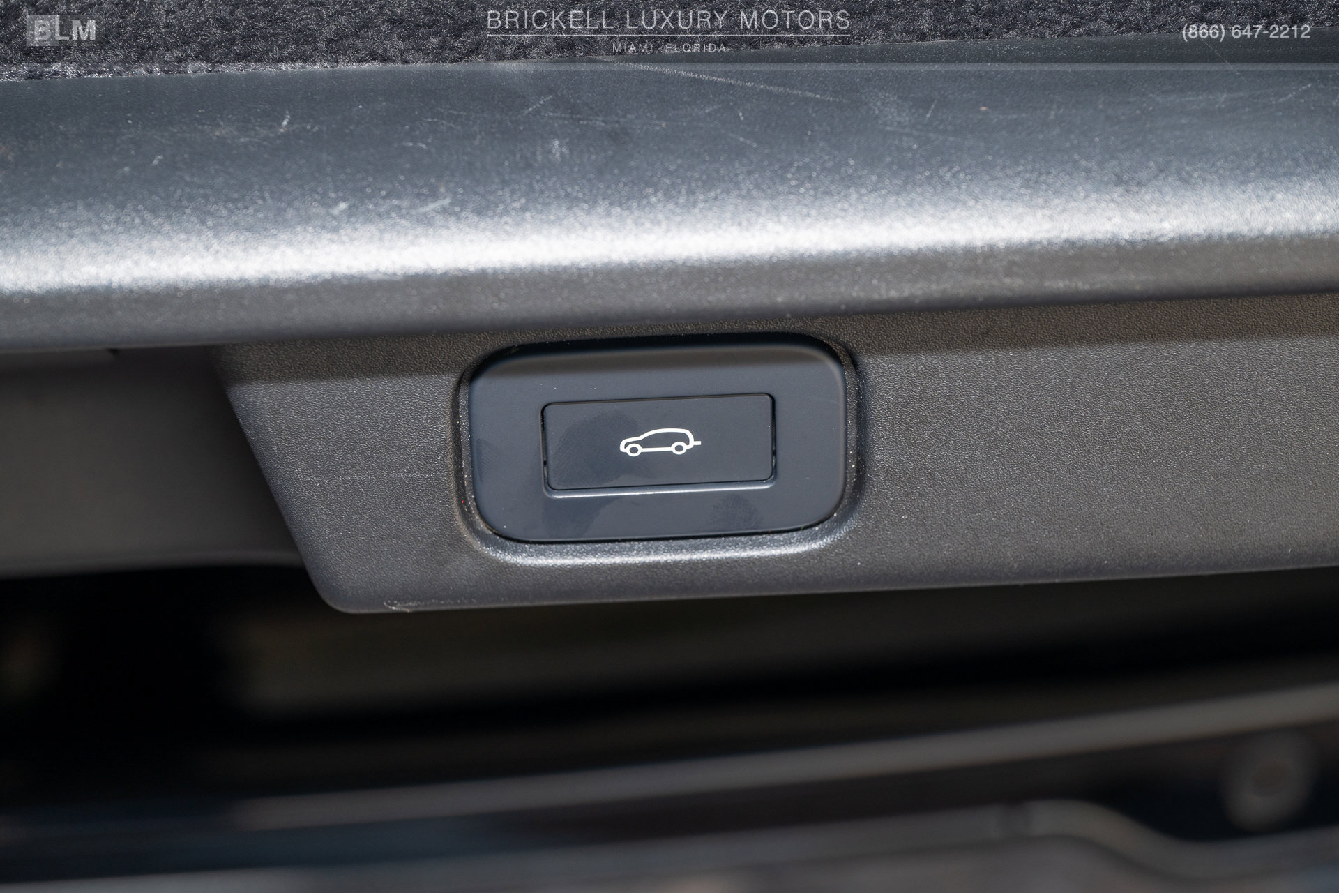 Used 2024 Land Rover Range Rover SE AWD/4WD image 15