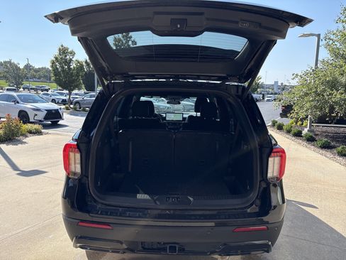Used 2025 Ford Explorer ST-Line AWD/4WD image 26