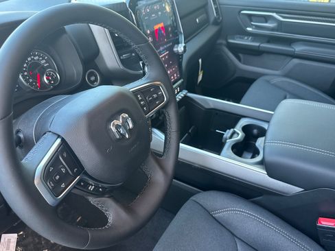 New 2026 RAM 1500 4x4 Crew Cab image 9