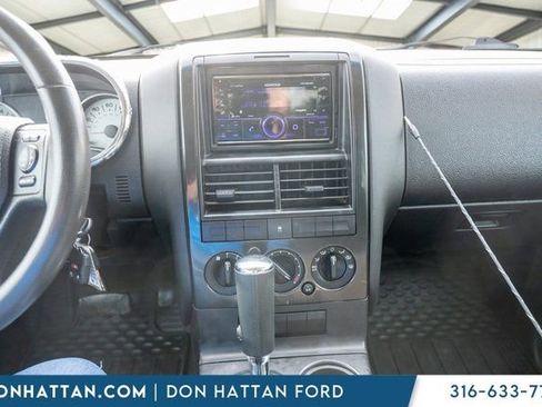 Used 2010 Ford Explorer Sport Trac XLT image 8