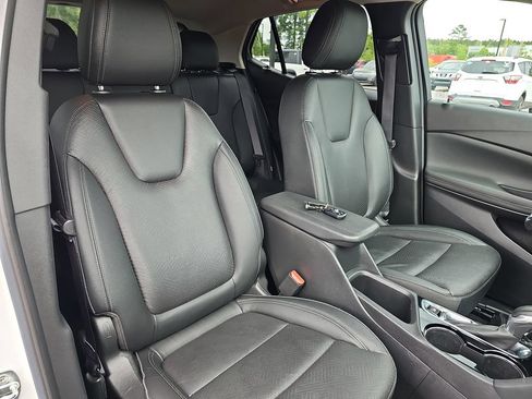 Used 2023 Buick Encore GX Essence w/ Experience Buick Package FWD image 14