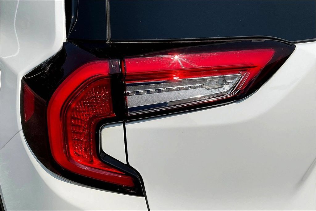 Used 2023 GMC Terrain SLT w/ Elevation Edition FWD image 26