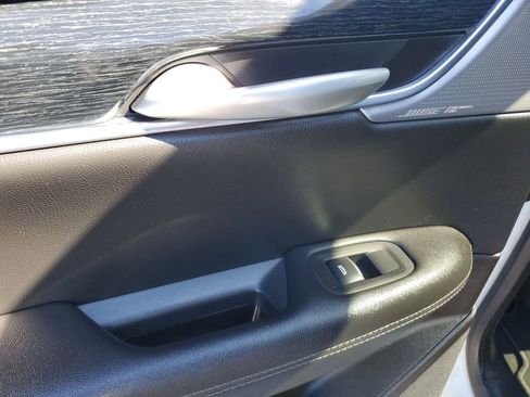 Used 2025 Cadillac XT5 Premium Luxury image 48