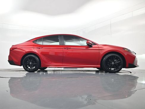 Used 2025 Toyota Camry SE w/ Convenience Package FWD image 54