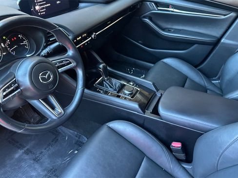 Used 2021 MAZDA MAZDA3 s image 10