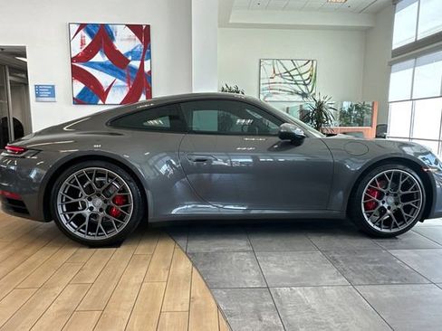 Used 2020 Porsche 911 Carrera image 3