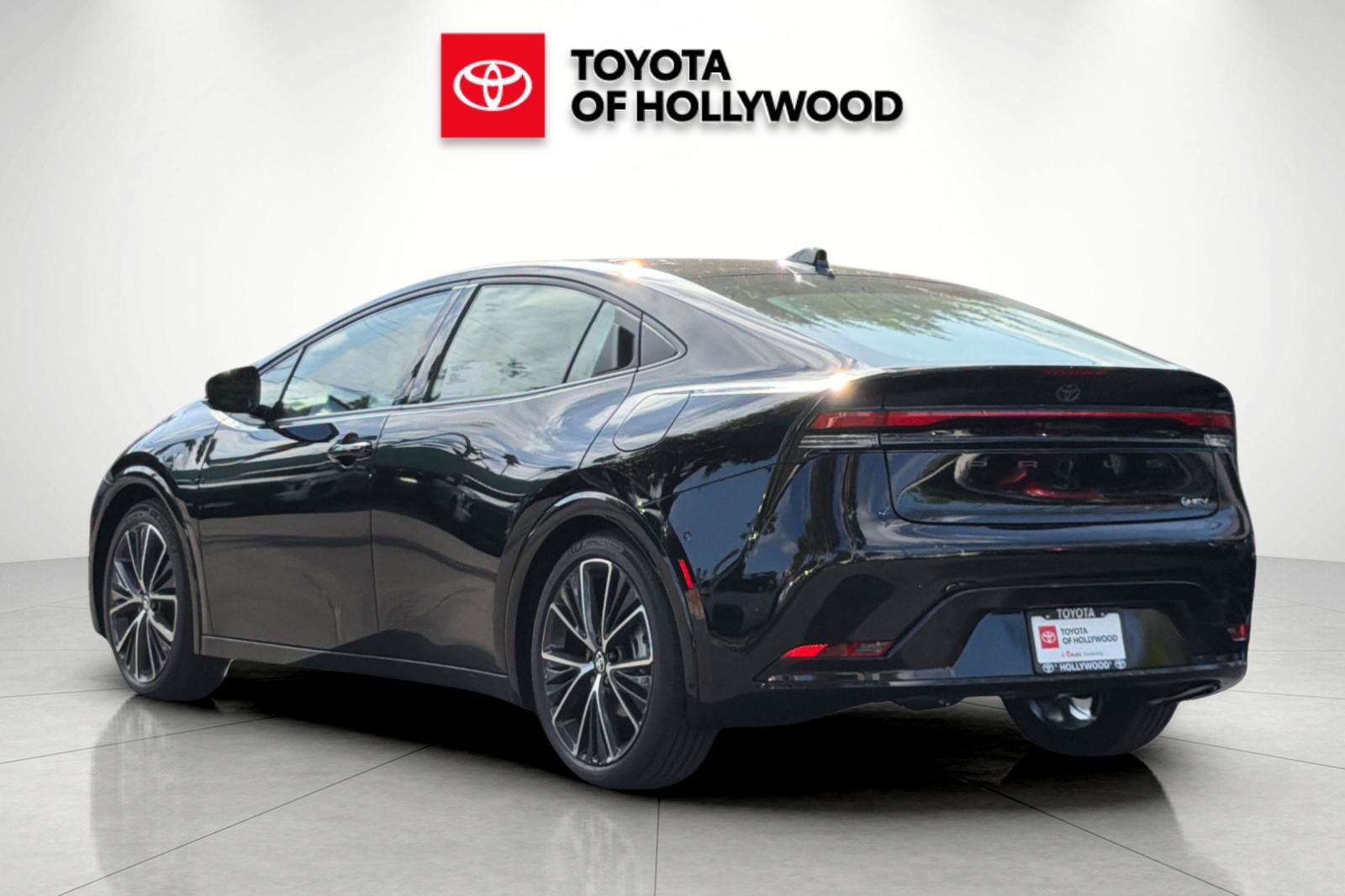 New 2027 Toyota Prius Limited w/ Limited Premium Package FWD image 6