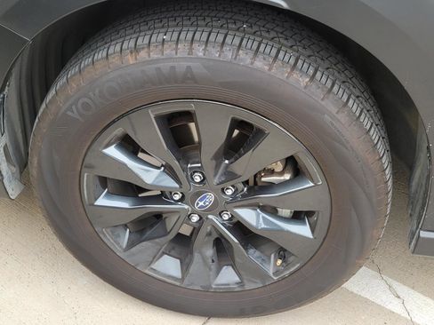 Used 2024 Subaru Outback Onyx Edition image 2