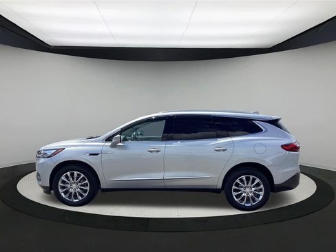 Used 2021 Buick Enclave Essence w/ Sound and Sites Package FWD image 5