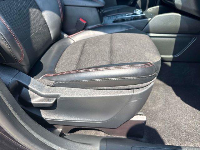 Used 2025 Ford Escape ST-Line FWD image 17