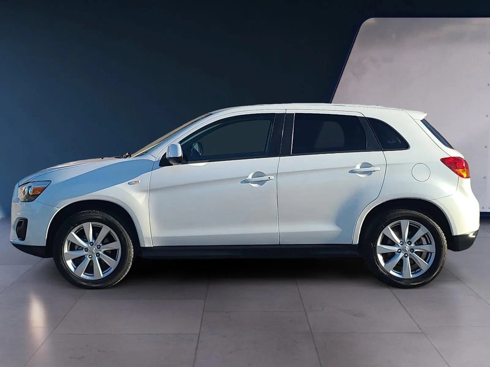 Used 2015 Mitsubishi Outlander Sport ES FWD image 2