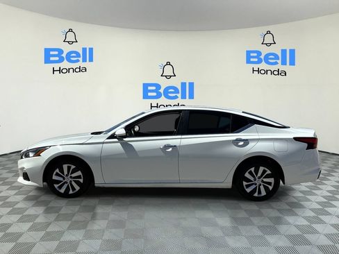 Used 2019 Nissan Altima 2.5 S FWD image 2