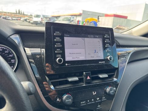 Used 2024 Toyota Camry LE image 14