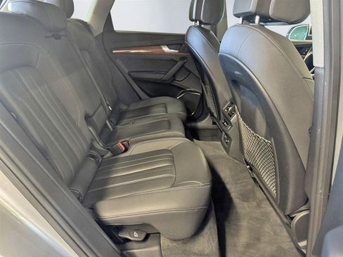 Used 2021 Audi Q5 2.0T Premium w/ Convenience Package image 24