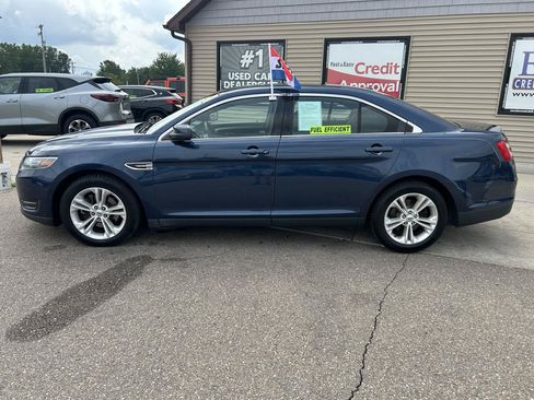 Used 2016 Ford Taurus SEL FWD image 8