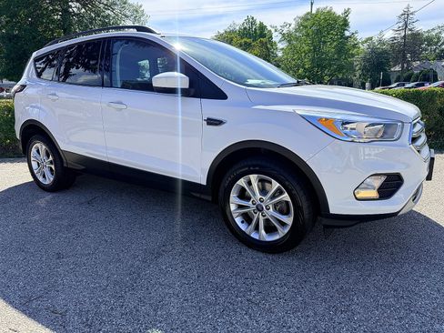 Used 2018 Ford Escape SE AWD/4WD image 2