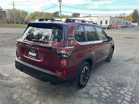 Certified 2025 Subaru Forester Premium image 8