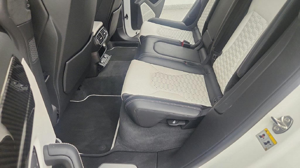 Used 2019 Lamborghini Urus AWD/4WD image 55