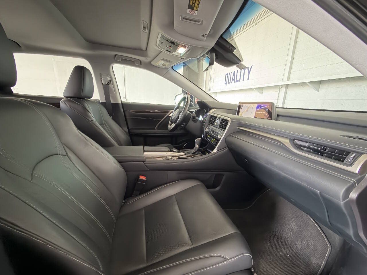 Used 2018 Lexus RX 450h AWD w/ Premium Package image 21