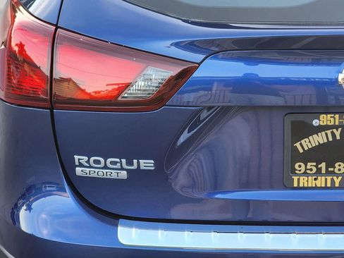 Used 2017 Nissan Rogue Sport SL image 8