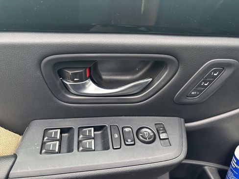 Used 2023 Honda Pilot EX-L image 16