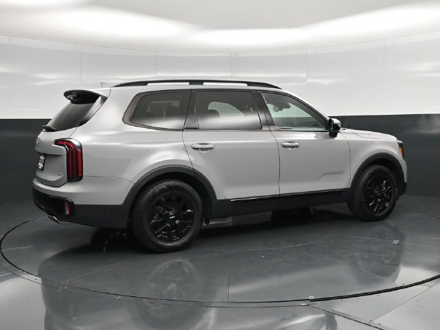 Used 2024 Kia Telluride SX Prestige X-Pro AWD/4WD image 2