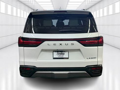 Certified 2022 Lexus LX 600 4WD w/ Luxury Package image 6