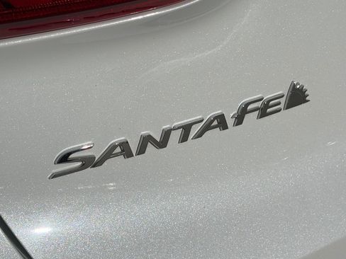 Used 2020 Hyundai Santa Fe Limited image 10