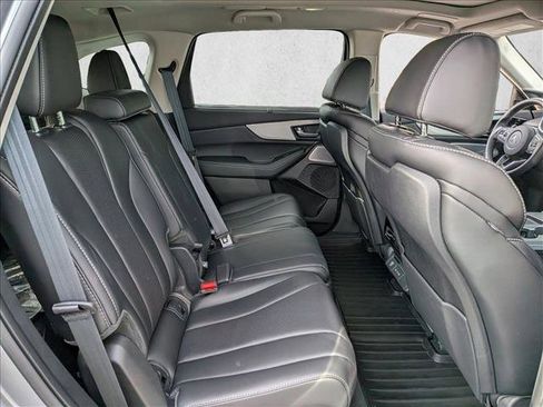 Certified 2025 Acura MDX FWD w/ Technology Package image 18