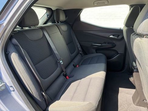 Used 2023 Chevrolet Bolt EUV LT image 9
