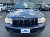 Used 2010 Jeep Grand Cherokee Laredo w/ Sun/Sound Group image 5