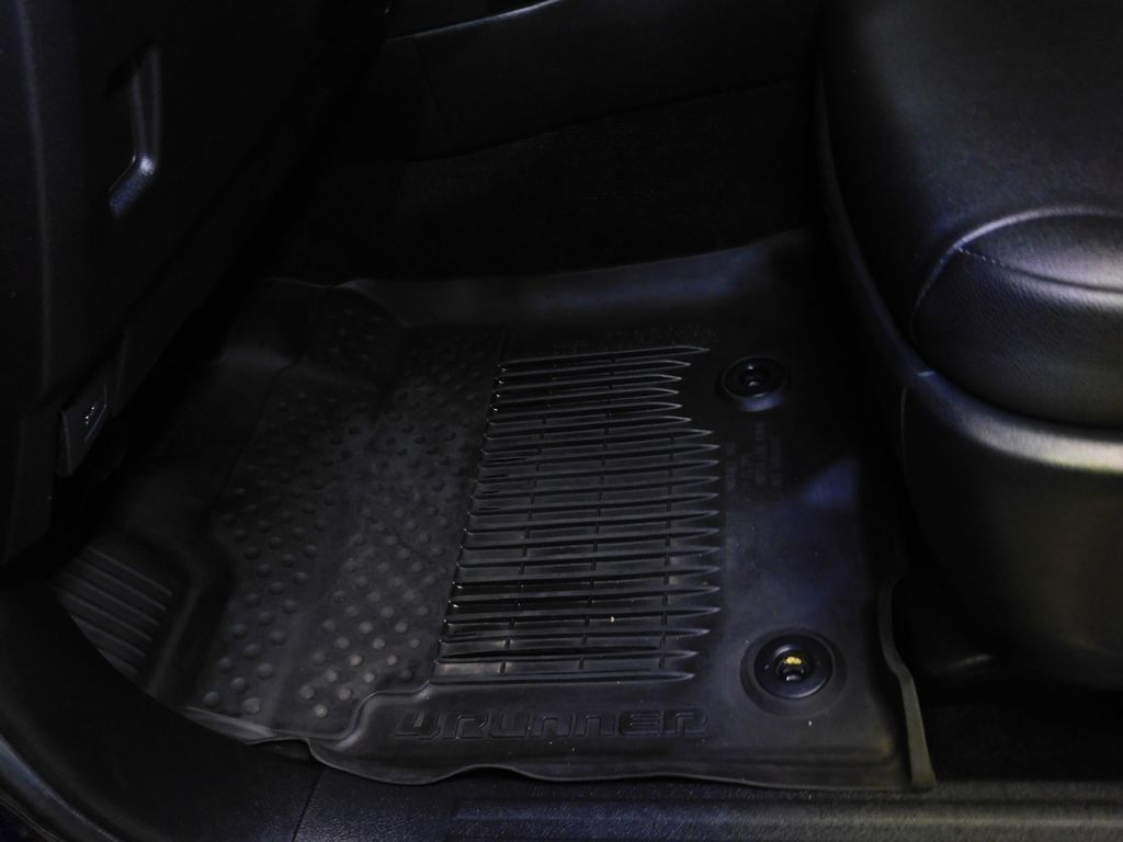Used 2023 Toyota 4Runner TRD Off-Road Premium w/ Moonroof Package AWD/4WD image 22