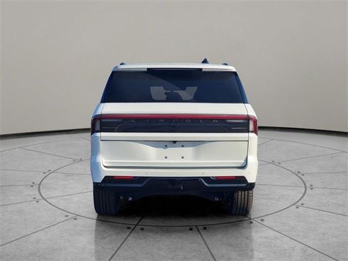 New 2025 Lincoln Navigator Reserve w/ Jet Appearance Package image 11