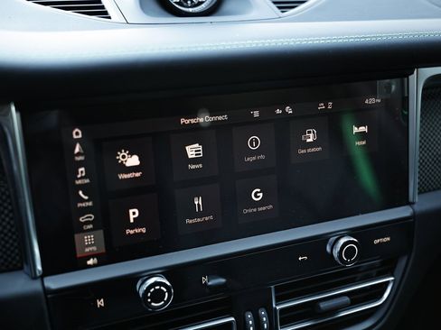 New 2026 Porsche Macan GTS image 40